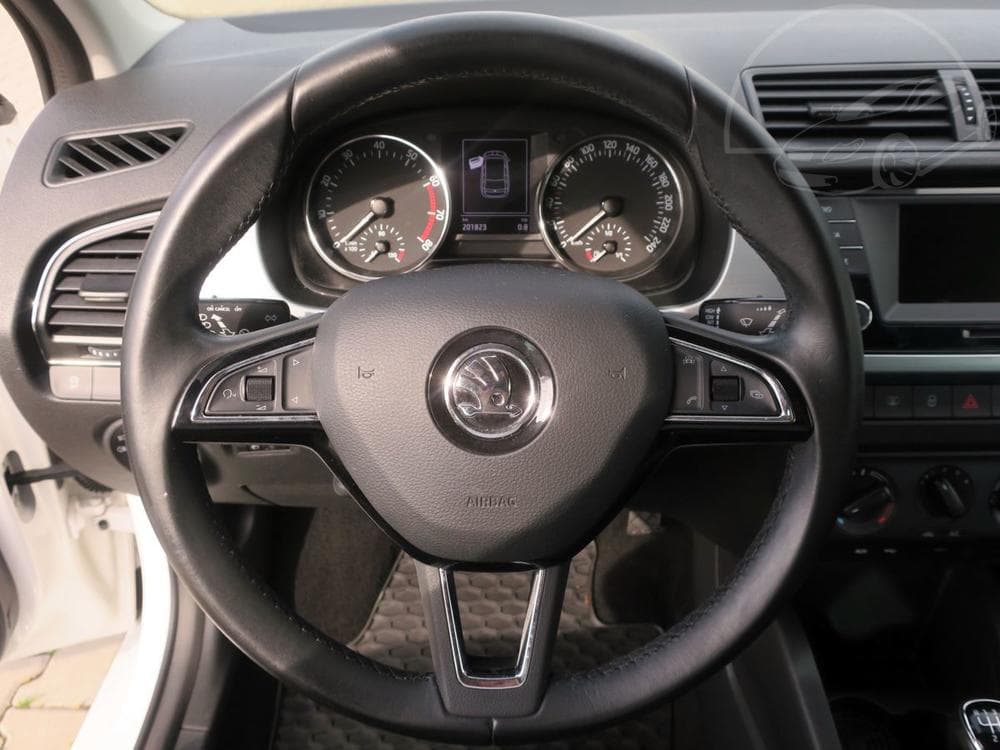 2017 Škoda FABIA - 21
