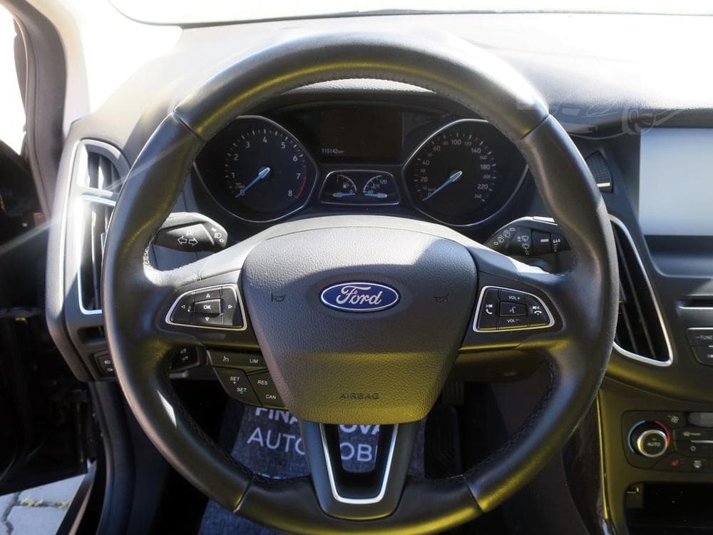 2015 Ford FOCUS - 21