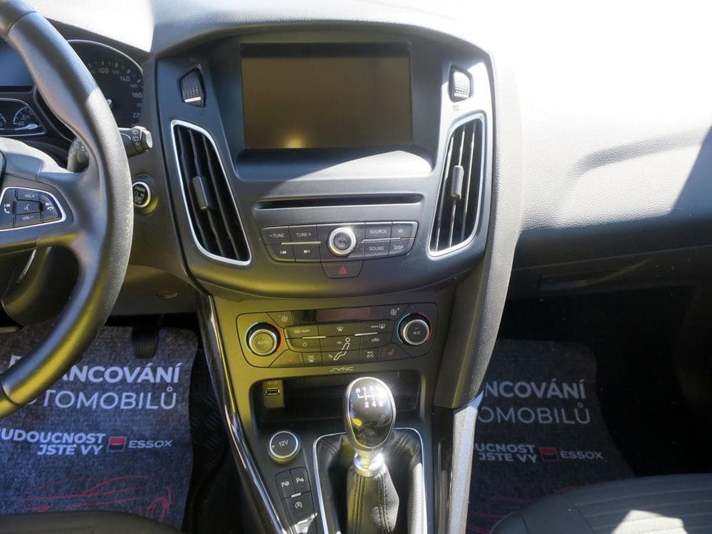 2015 Ford FOCUS - 23