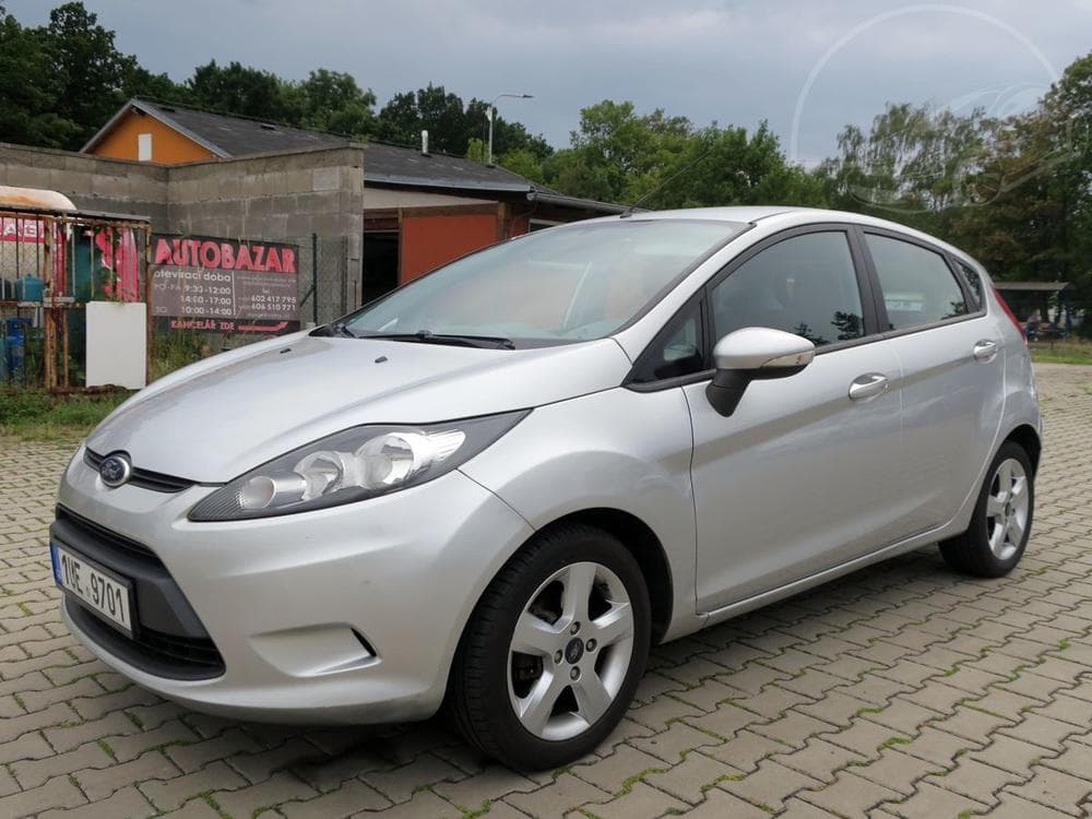 2010 Ford FIESTA