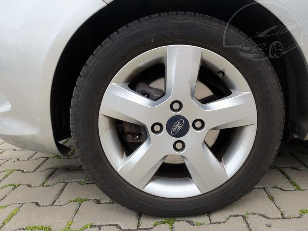 2010 Ford FIESTA - 14