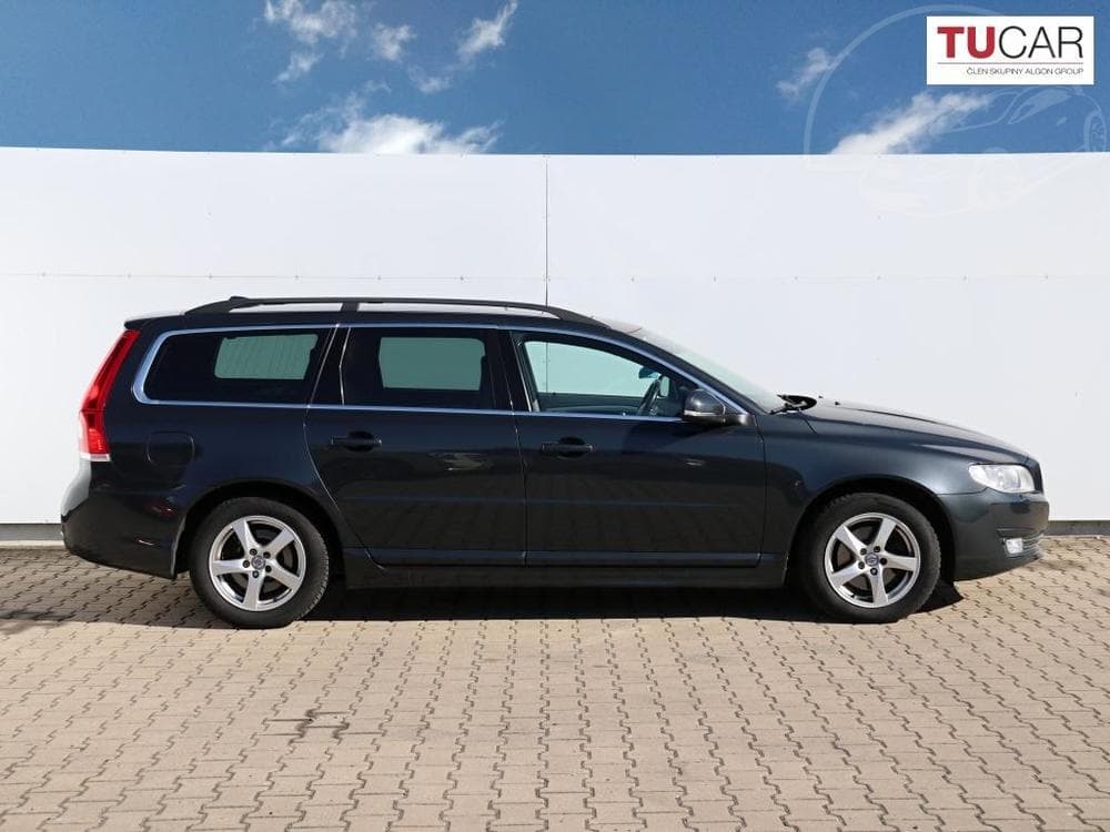 2015 Volvo V70 - 4