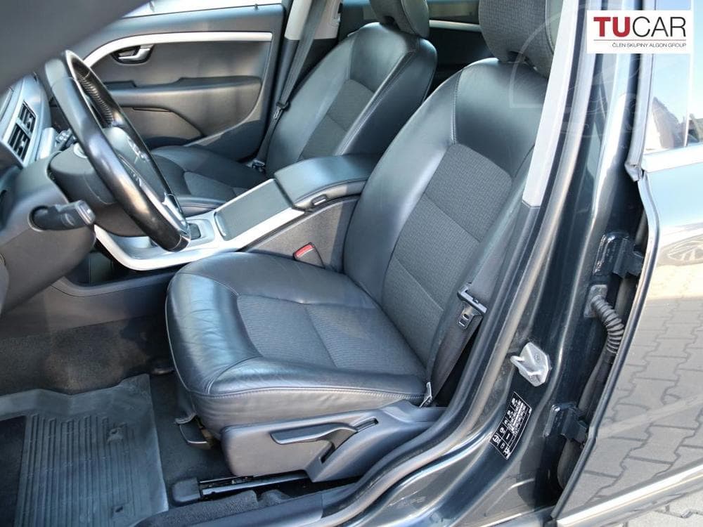 2015 Volvo V70 - 8