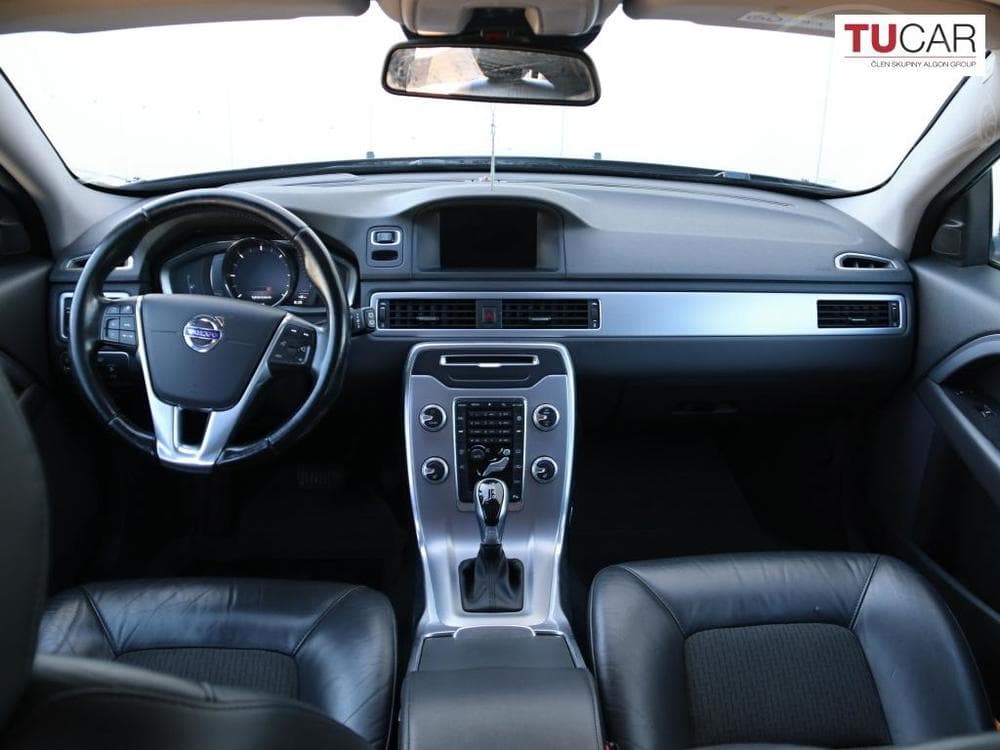 2015 Volvo V70 - 9