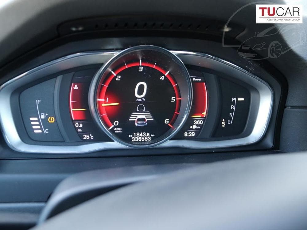2015 Volvo V70 - 10