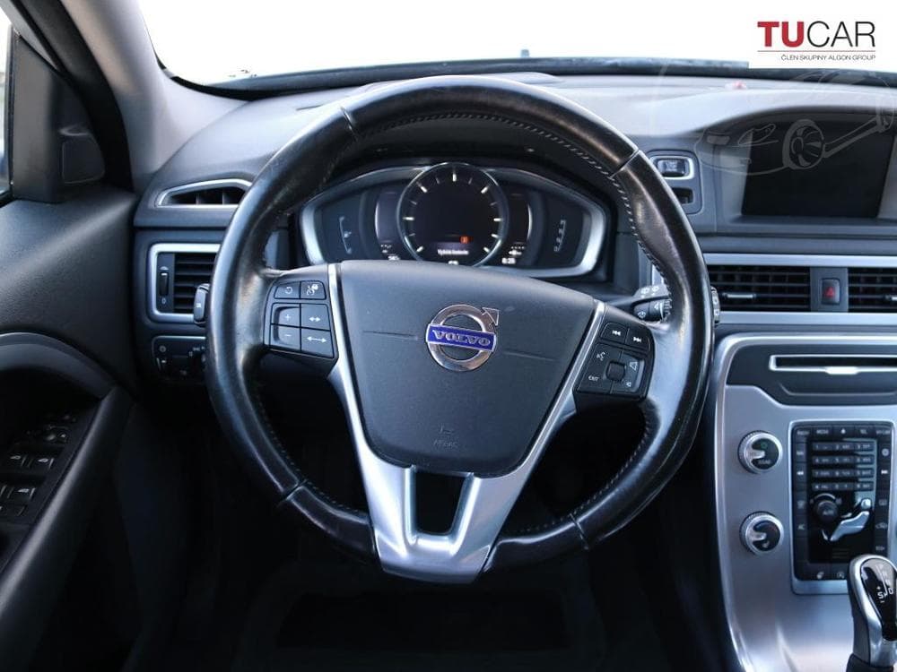 2015 Volvo V70 - 12