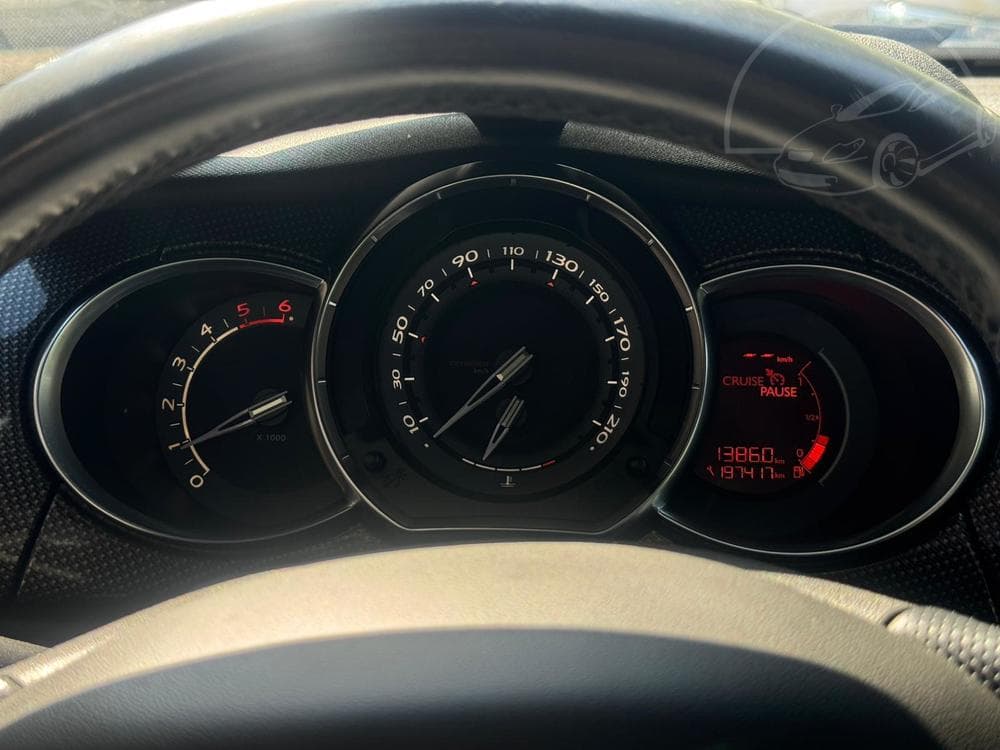2011 Citroen DS3 - 12