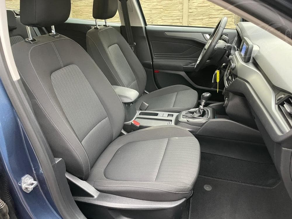 2020 Ford Focus - 16