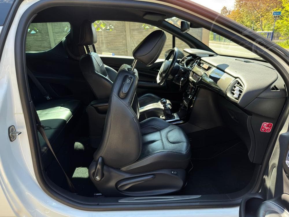 2011 Citroen DS3 - 18