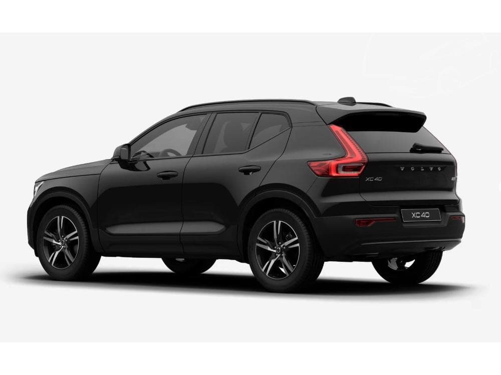 2026 Volvo XC40 - 11
