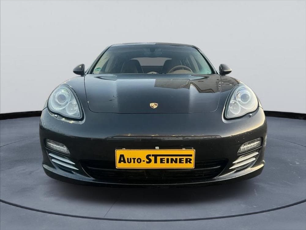 2011 Porsche PANAMERA