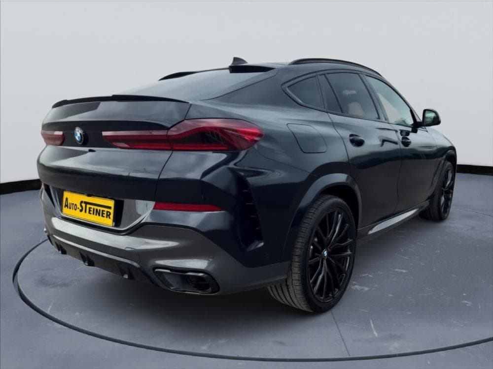 2022 BMW X6 - 8