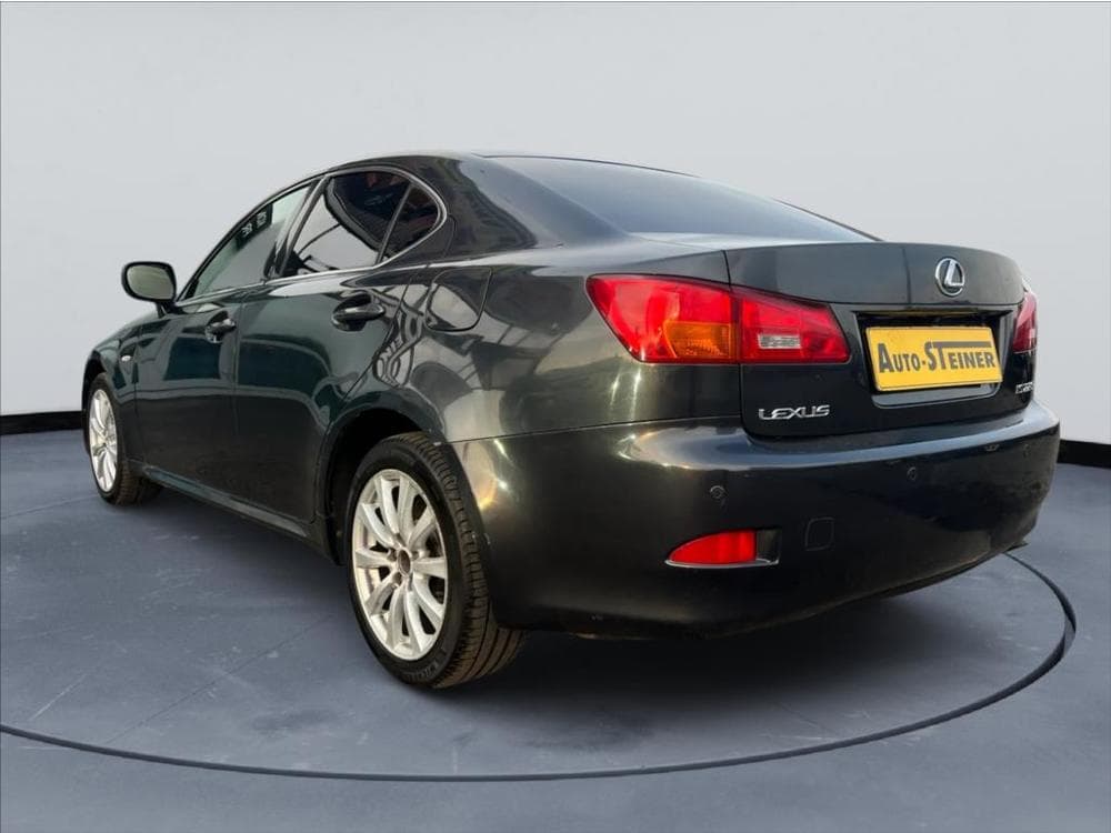 2007 Lexus IS - 8