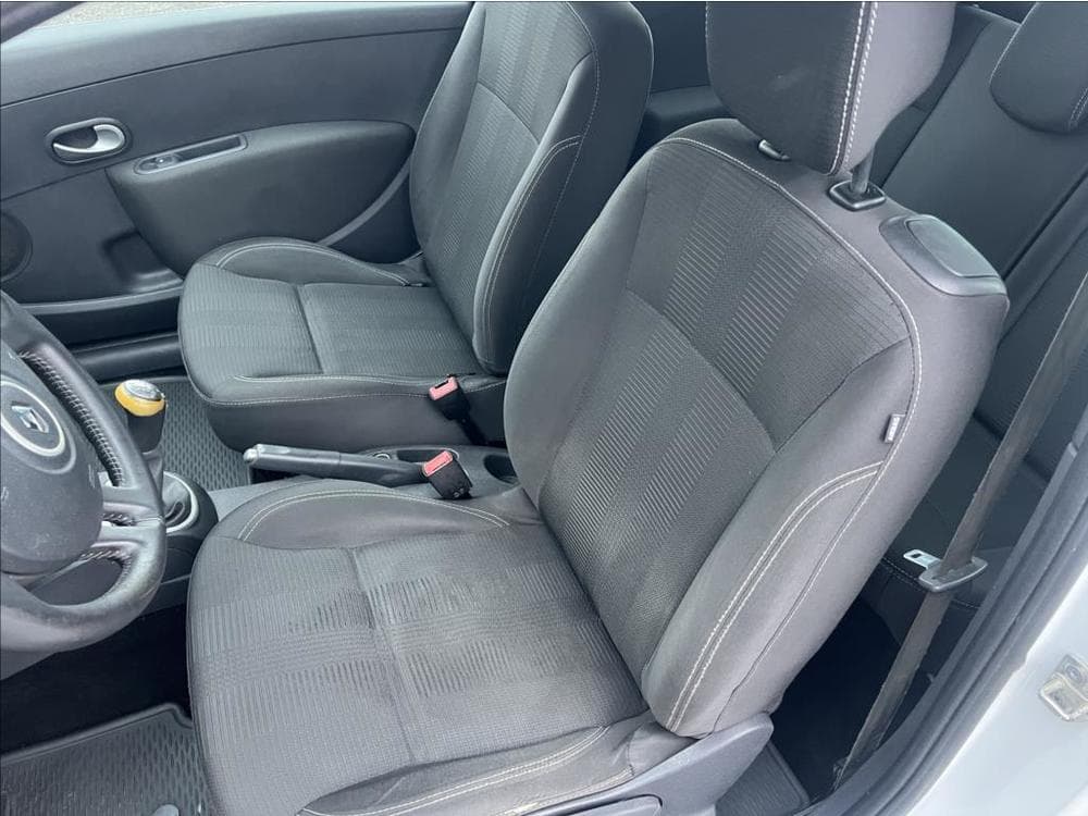 2012 Renault CLIO - 10