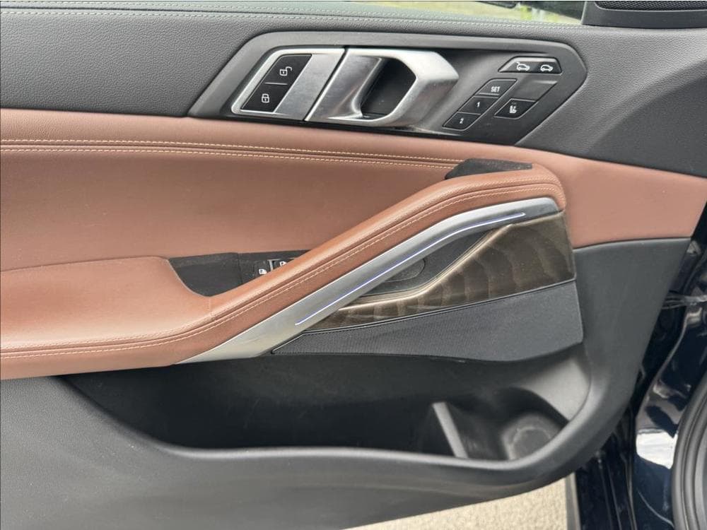 2022 BMW X6 - 11