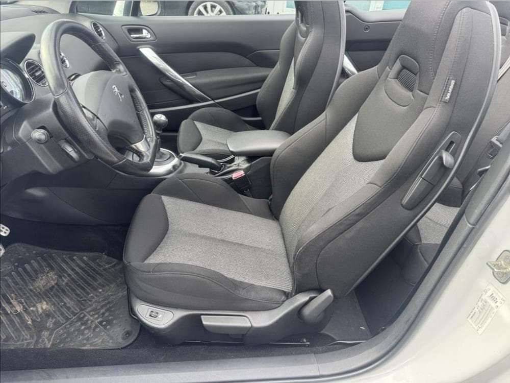 2012 Peugeot 308 - 21