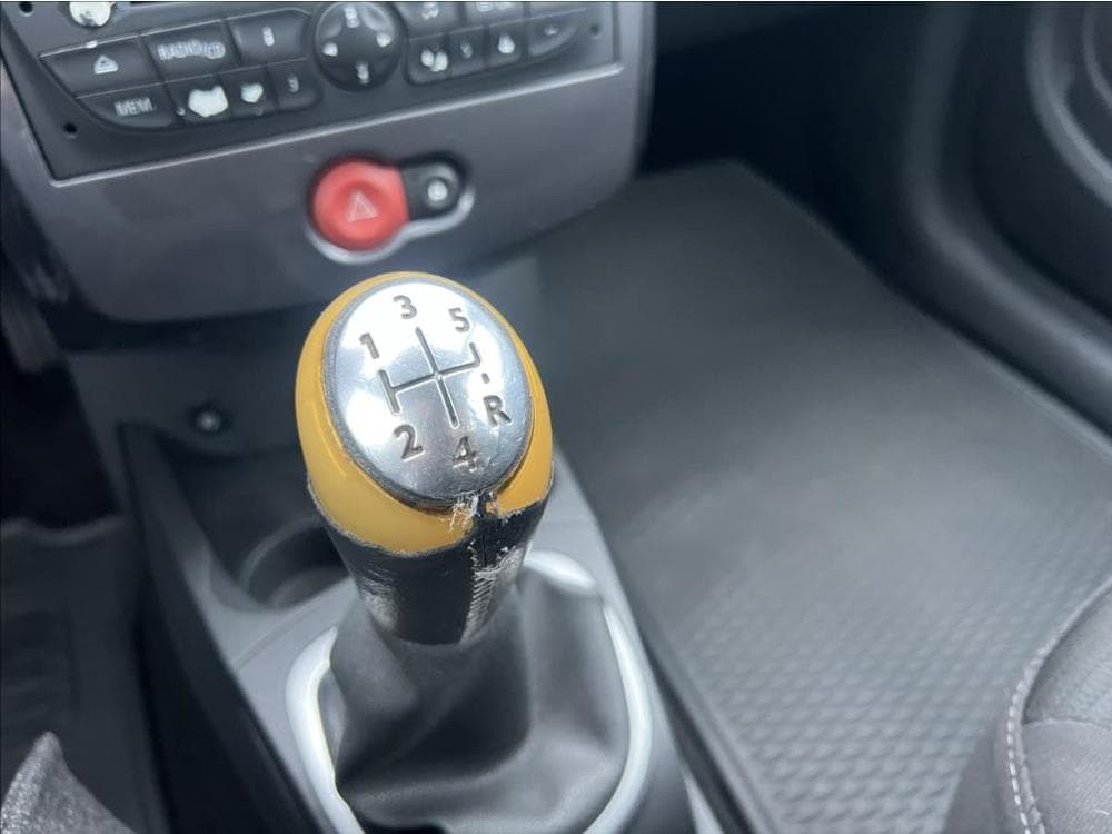 2012 Renault CLIO - 12