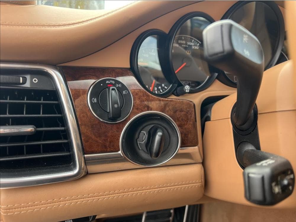 2011 Porsche PANAMERA - 49