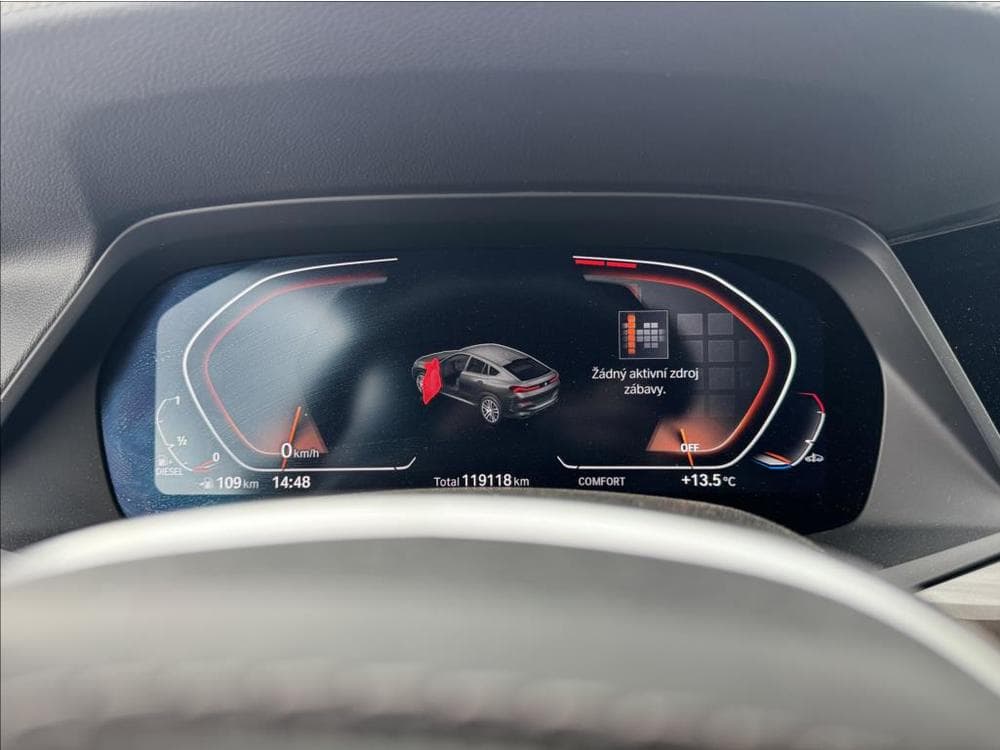 2022 BMW X6 - 14