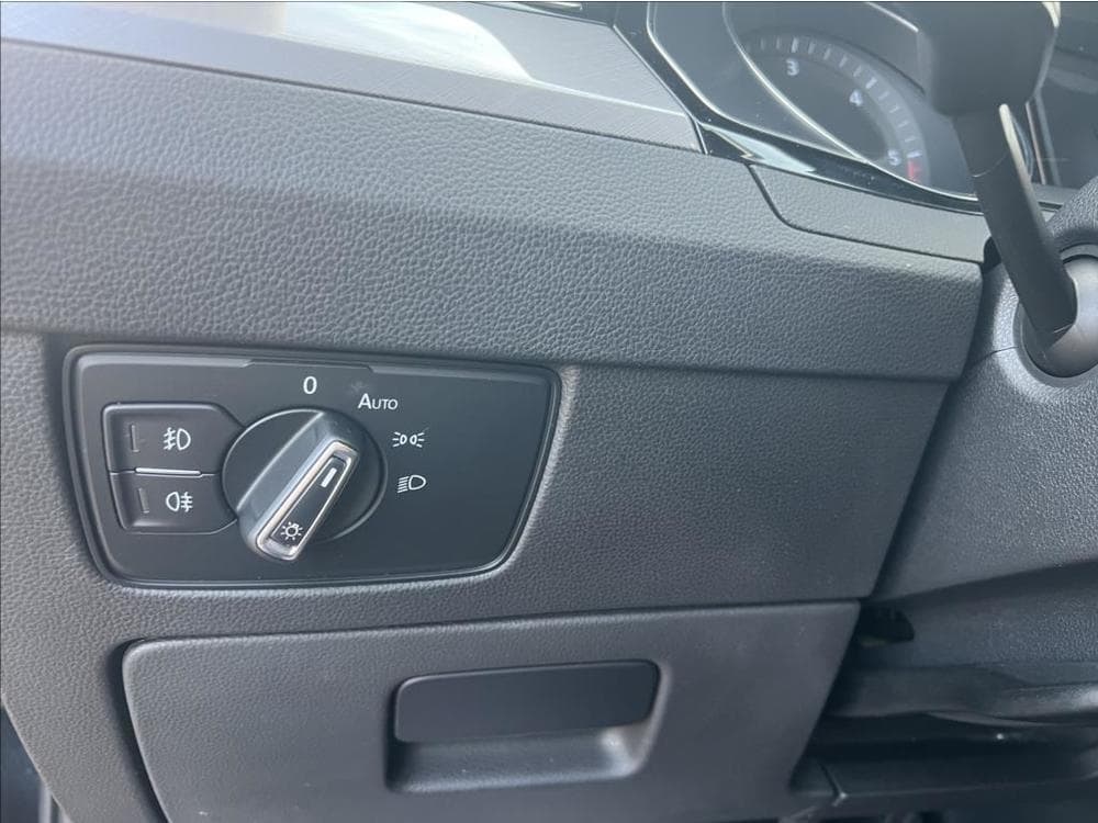 2022 Volkswagen PASSAT - 40
