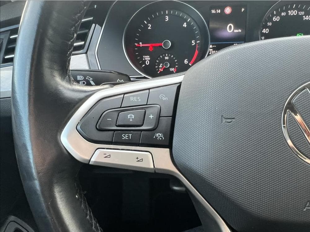 2022 Volkswagen PASSAT - 46