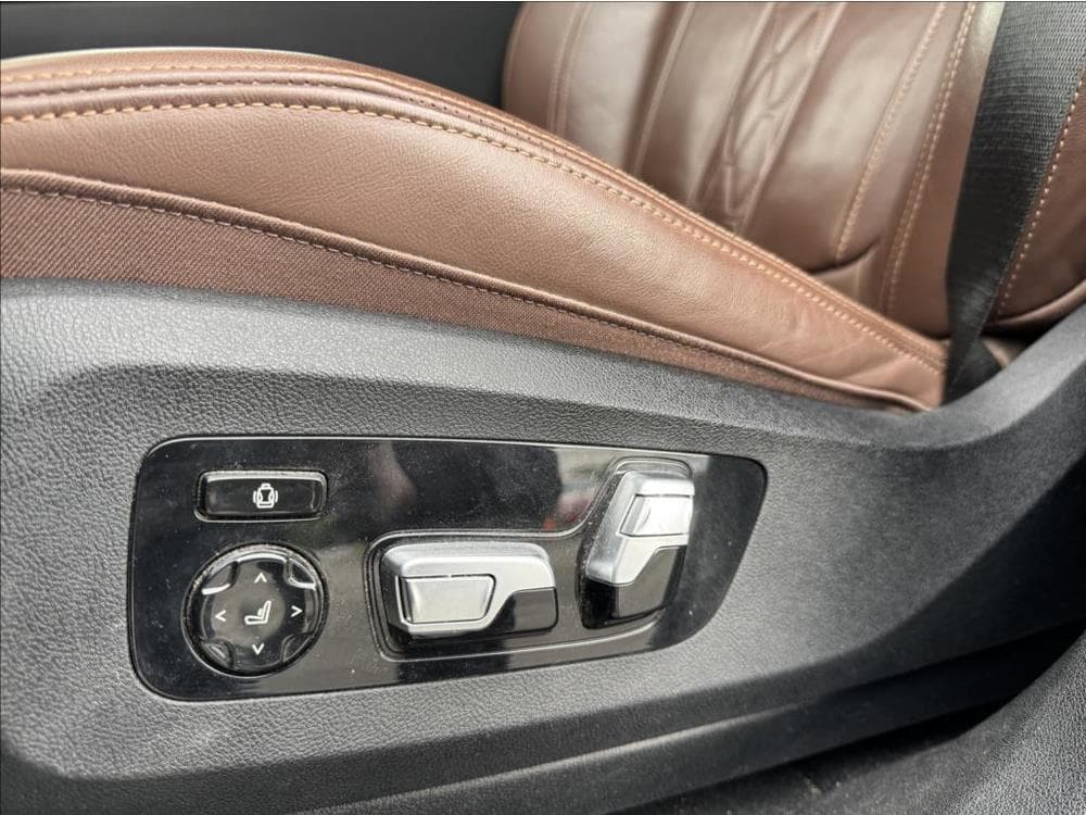 2022 BMW X6 - 17