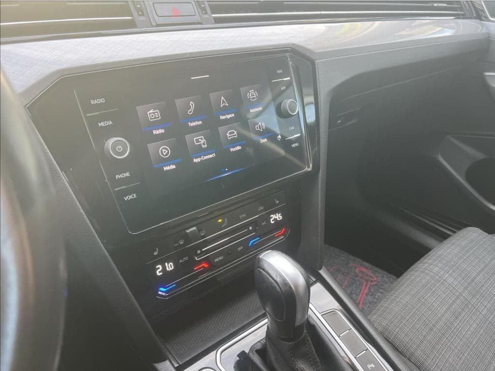 2022 Volkswagen PASSAT - 58