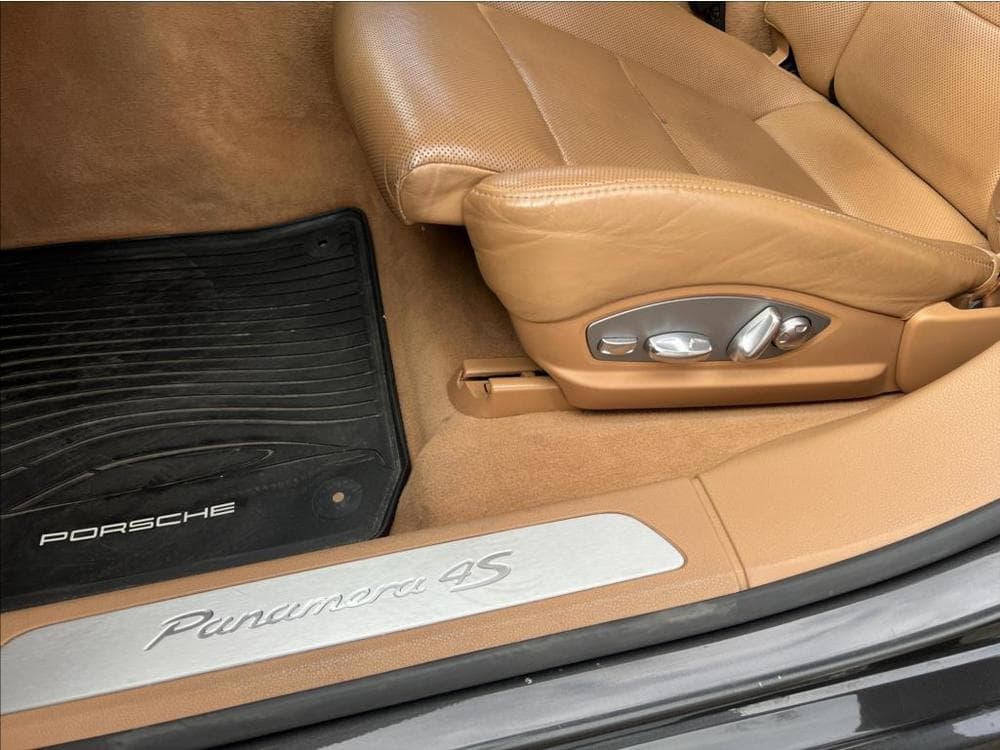 2011 Porsche PANAMERA - 77