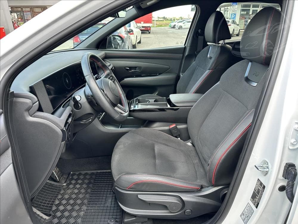 2025 Hyundai Tucson - 28