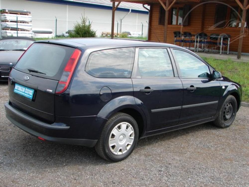 2006 Ford FOCUS - 4