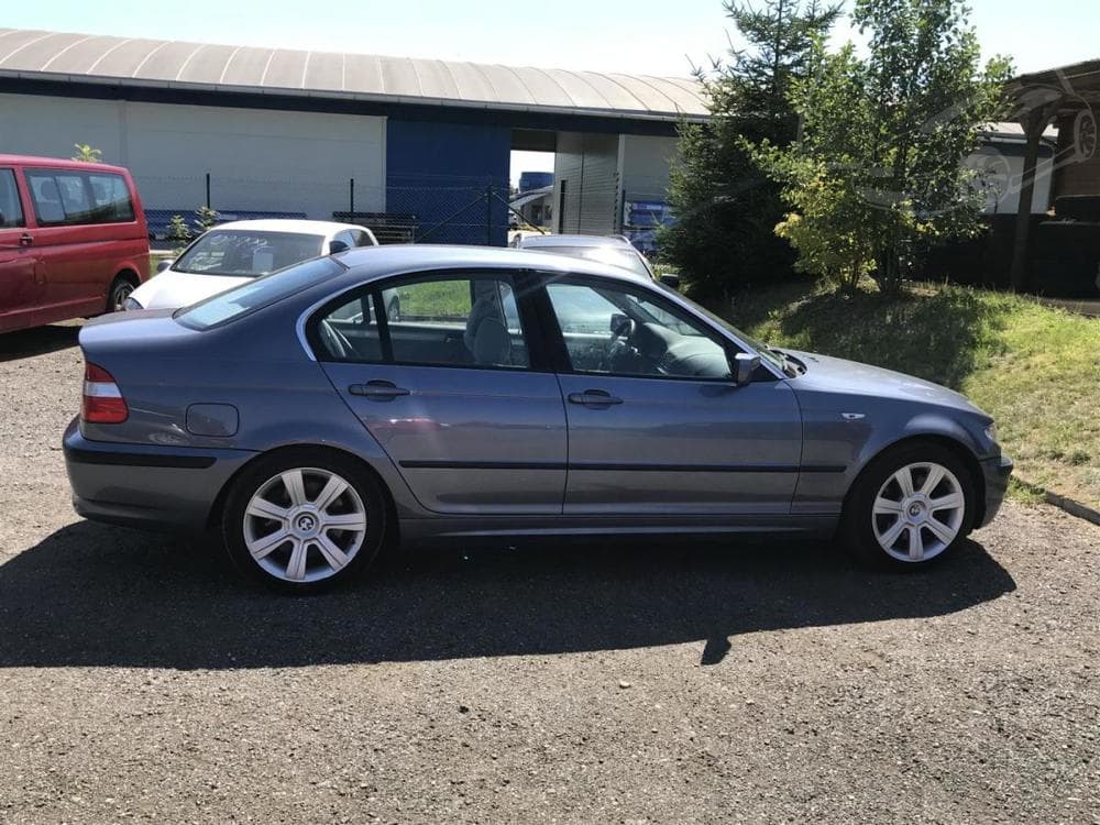 2002 BMW 3-Series - 5