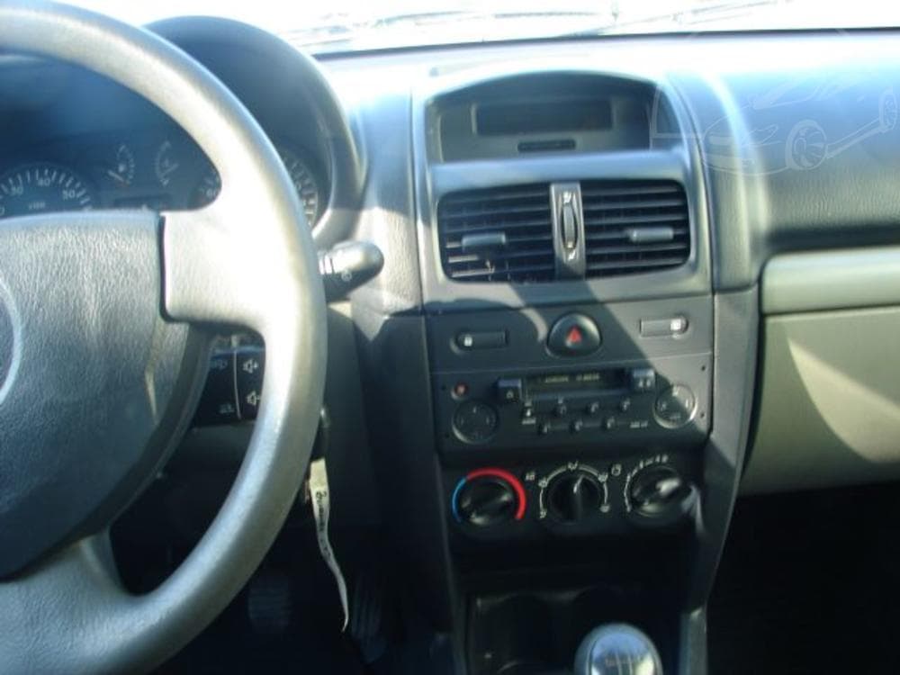 2001 Renault CLIO - 6