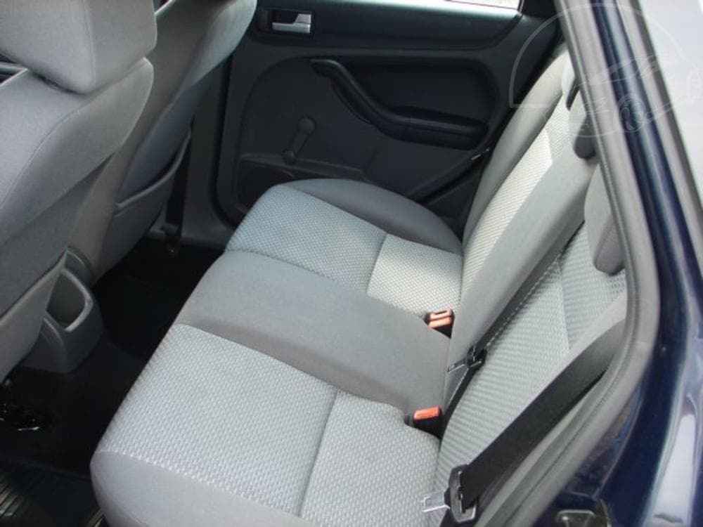 2006 Ford FOCUS - 7