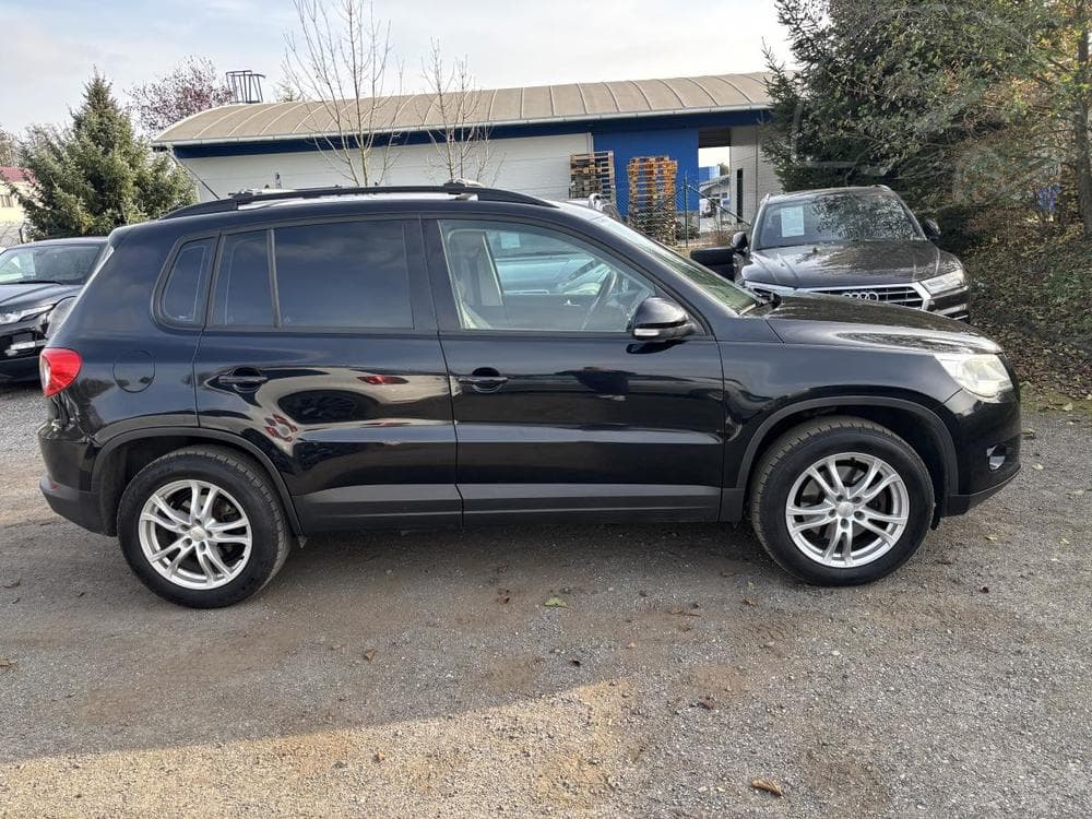 2011 Volkswagen TIGUAN - 7