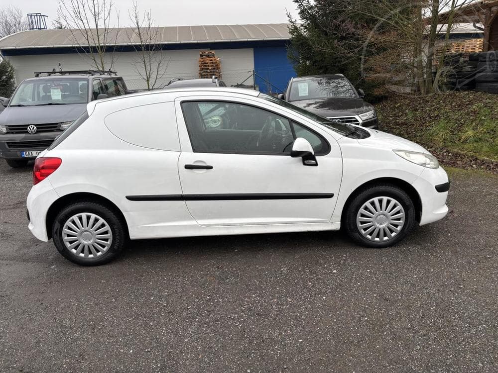 2008 Peugeot 207 - 7