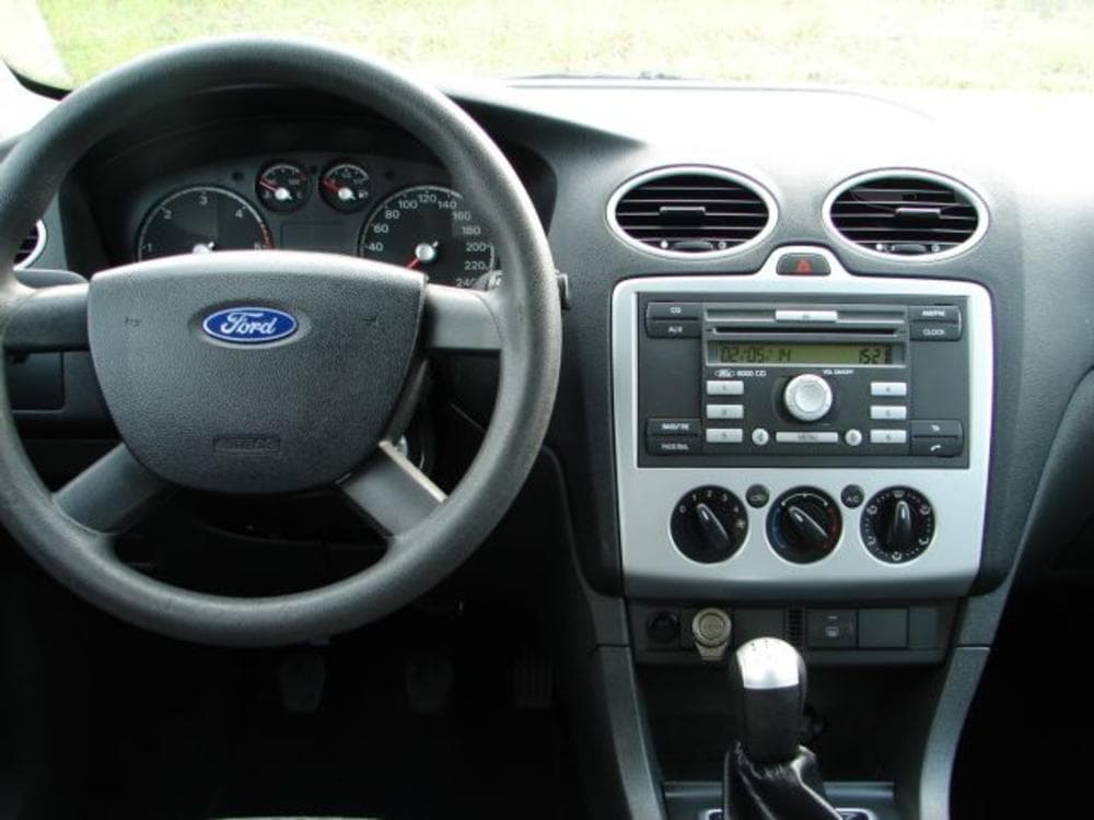2006 Ford FOCUS - 8