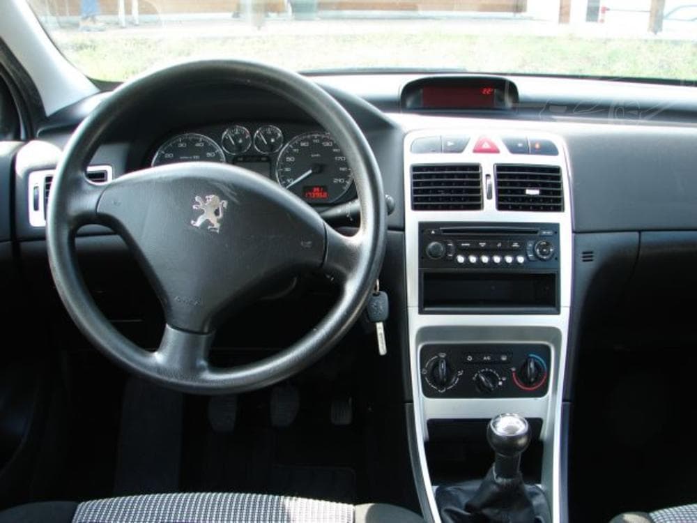 2006 Peugeot 307 - 8