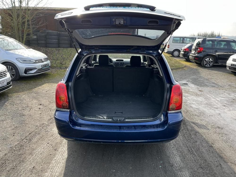 2006 Toyota AVENSIS - 8