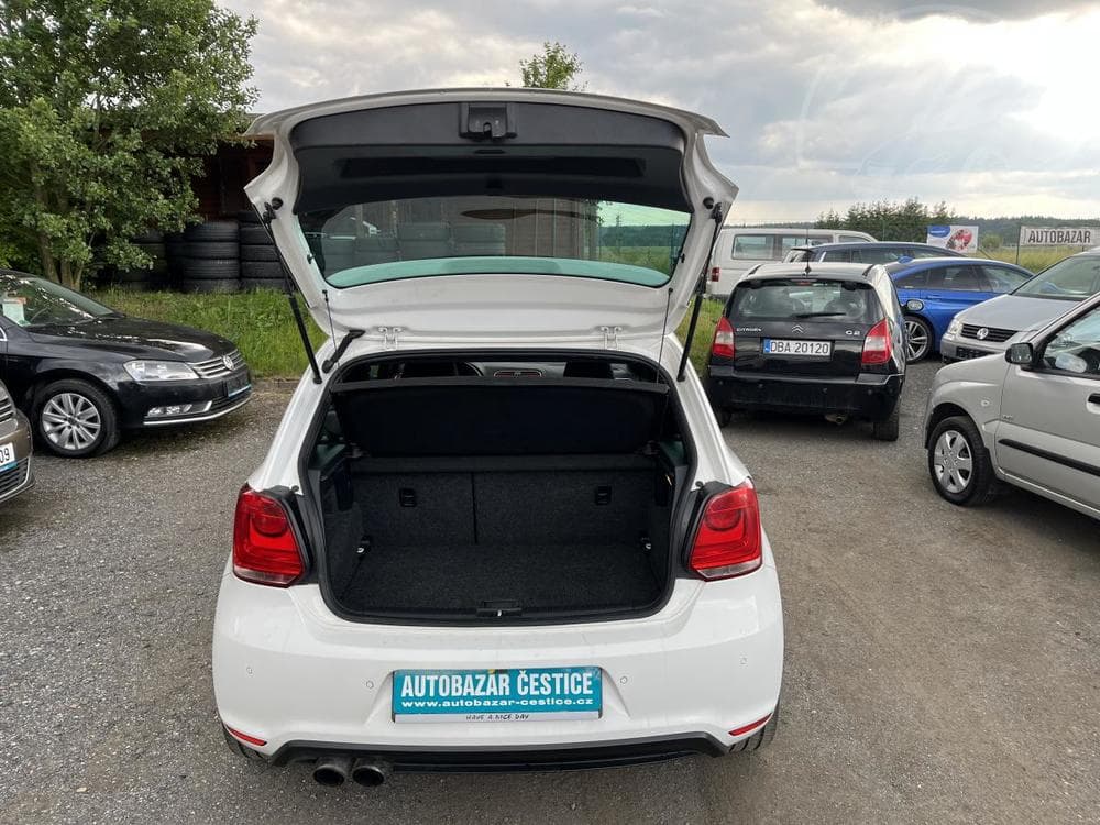 2010 Volkswagen POLO - 8