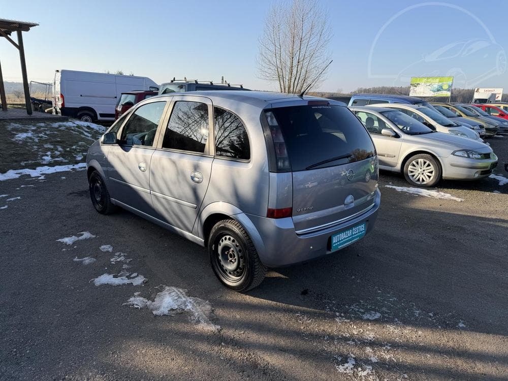 2010 Opel Meriva - 22