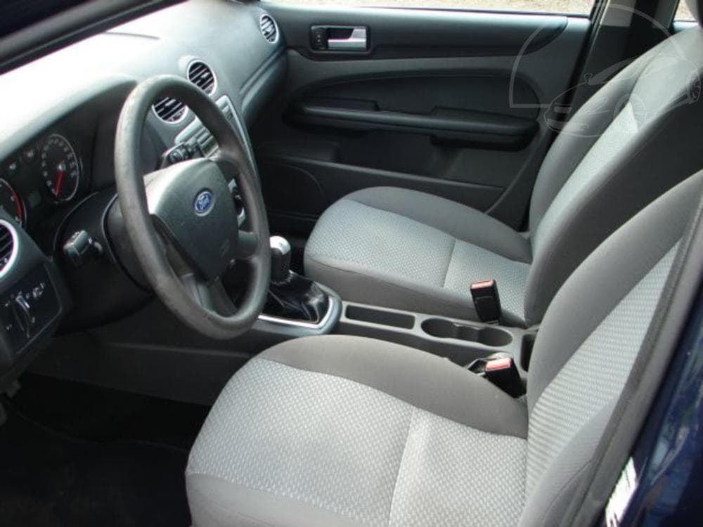 2006 Ford FOCUS - 9