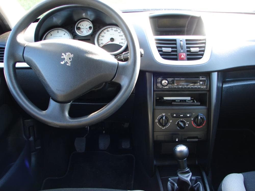 2007 Peugeot 207 - 9
