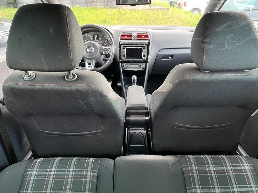 2010 Volkswagen POLO - 9