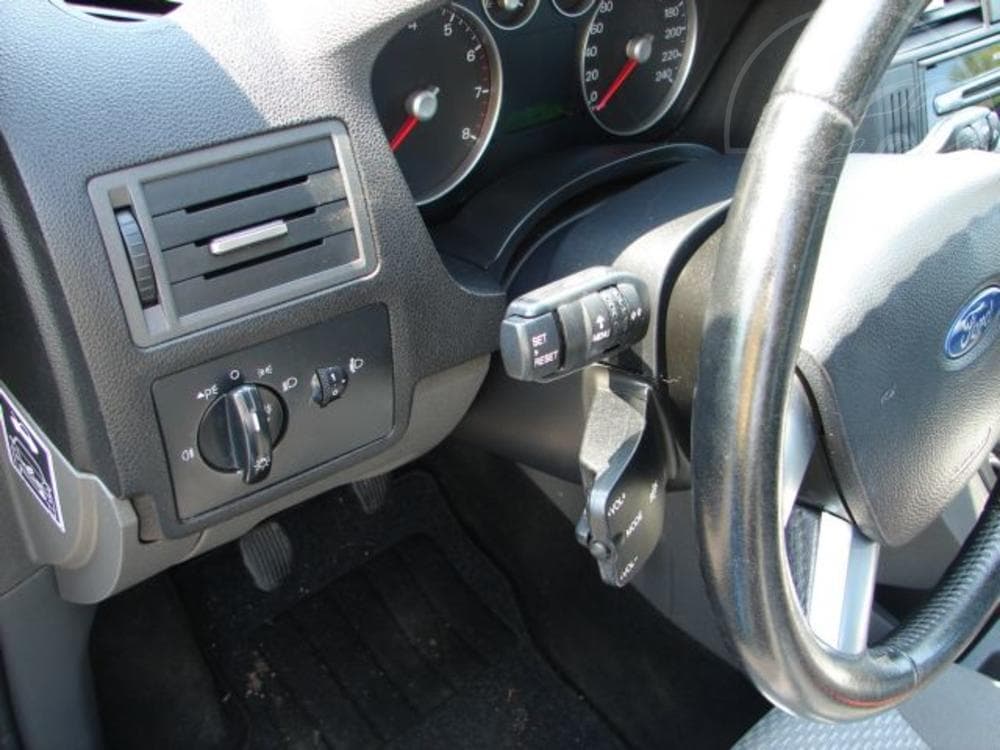 2003 Ford C-MAX - 10
