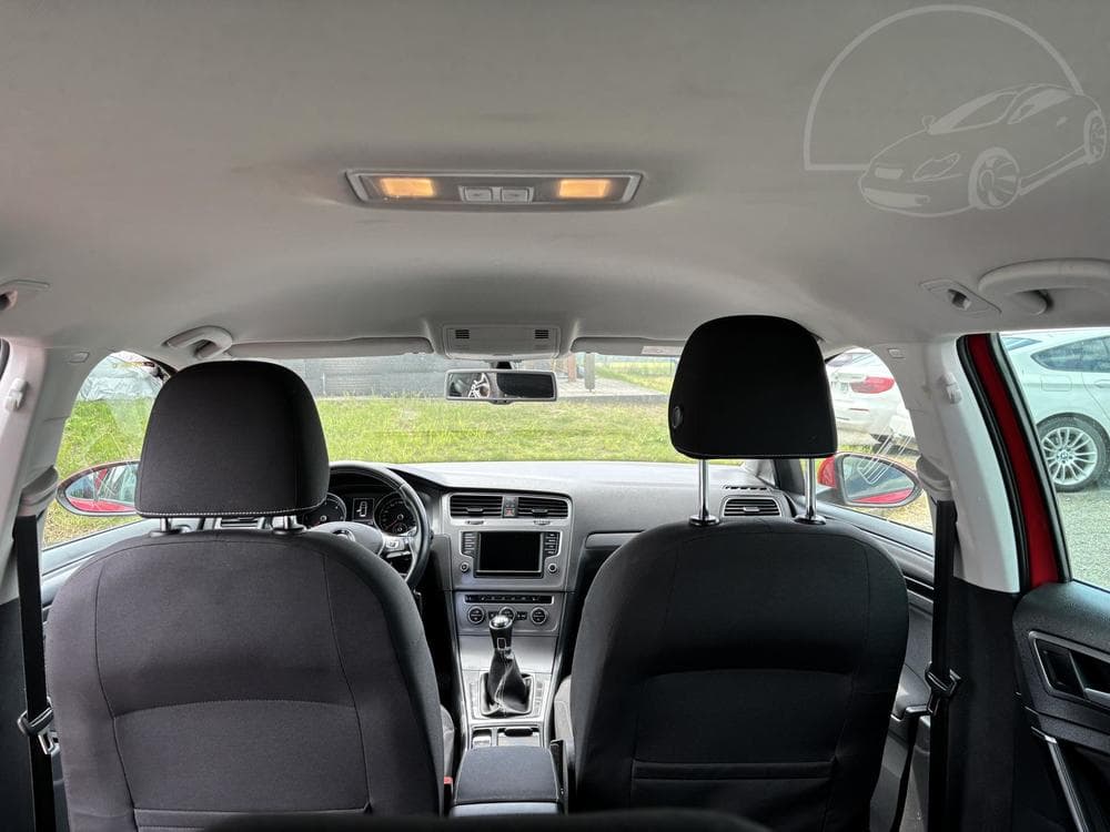 2015 Volkswagen Golf - 10