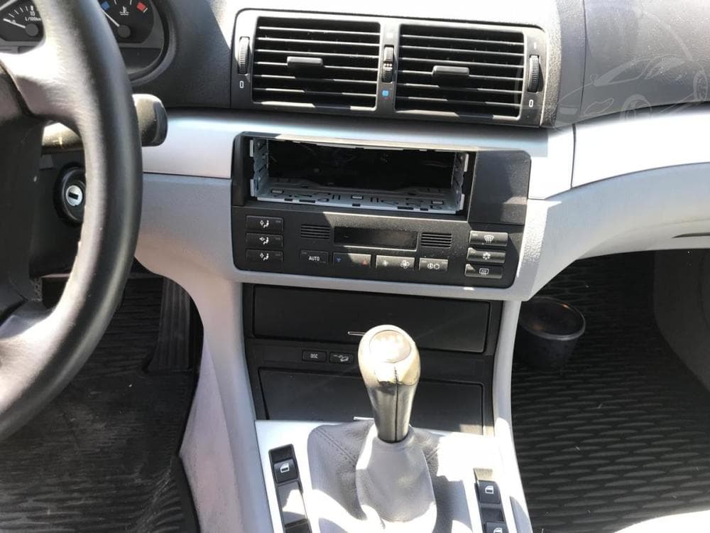 2002 BMW 3-Series - 11