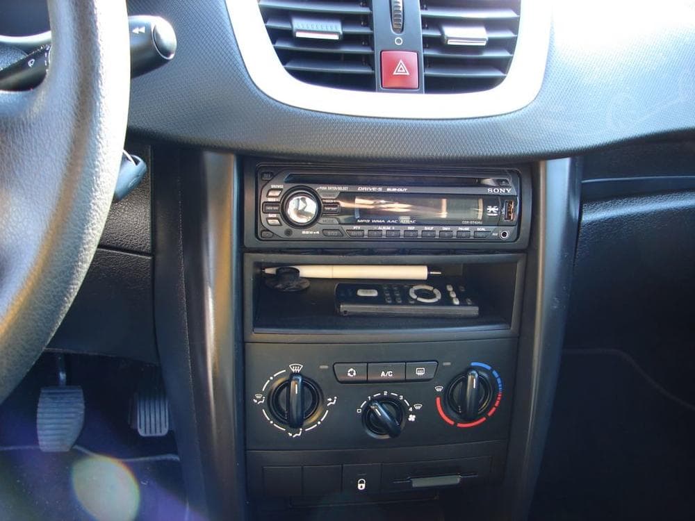 2007 Peugeot 207 - 11