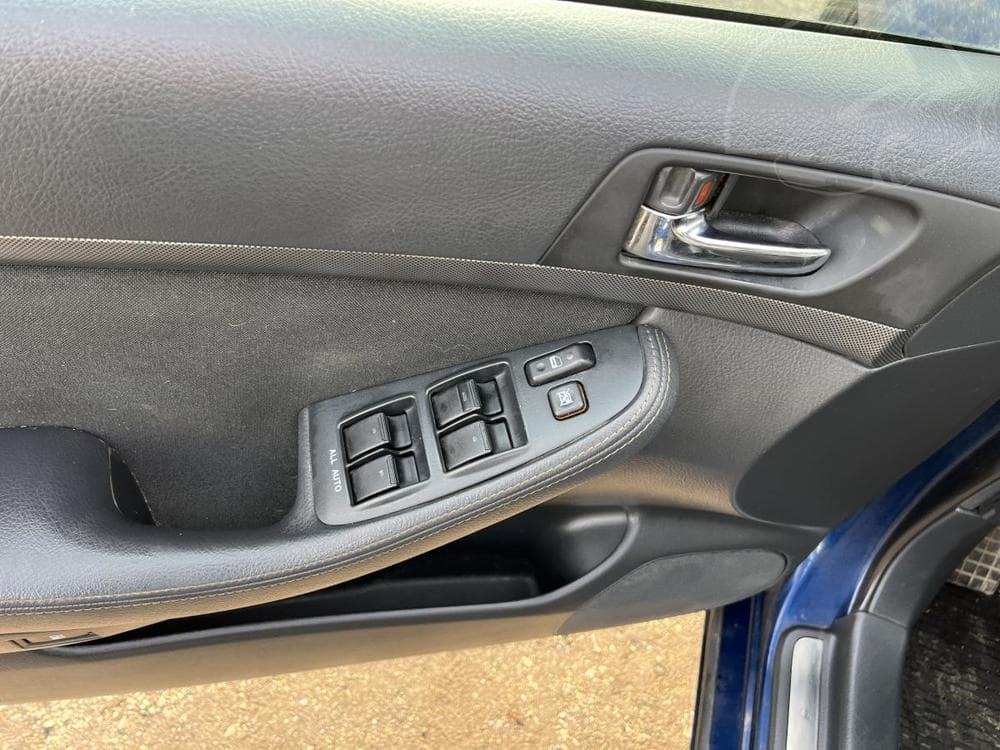 2006 Toyota AVENSIS - 11