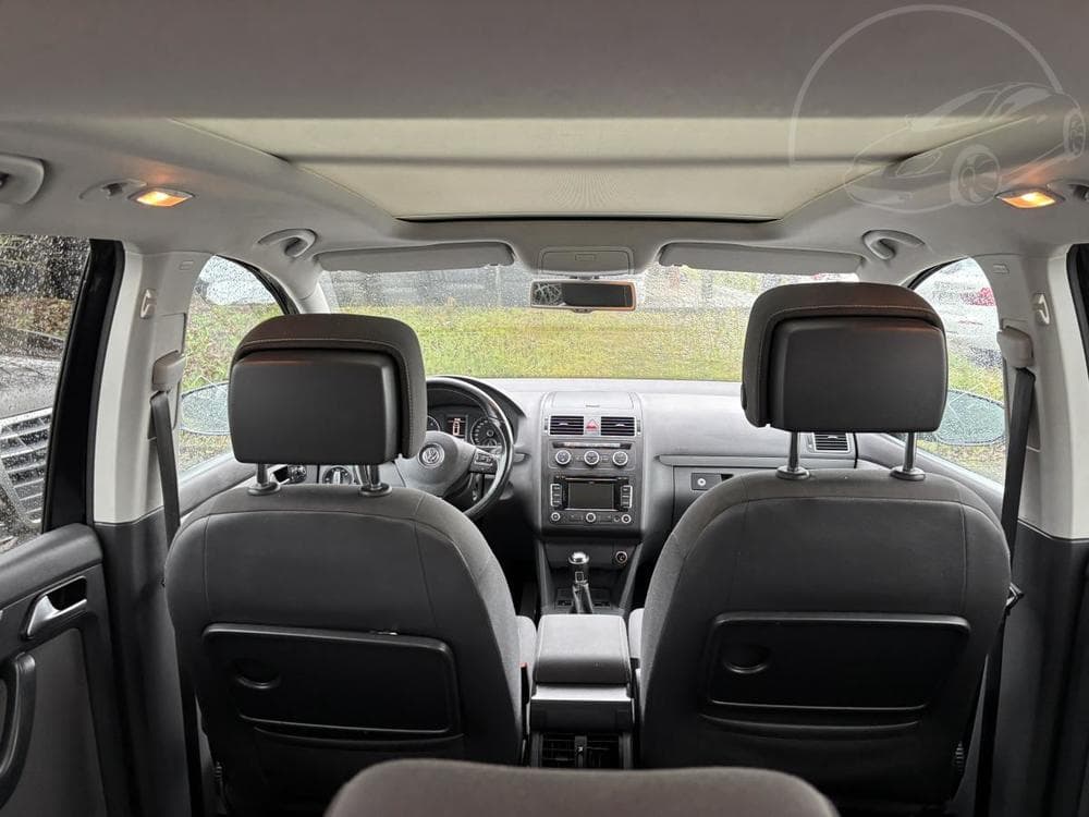 2013 Volkswagen Touran - 11