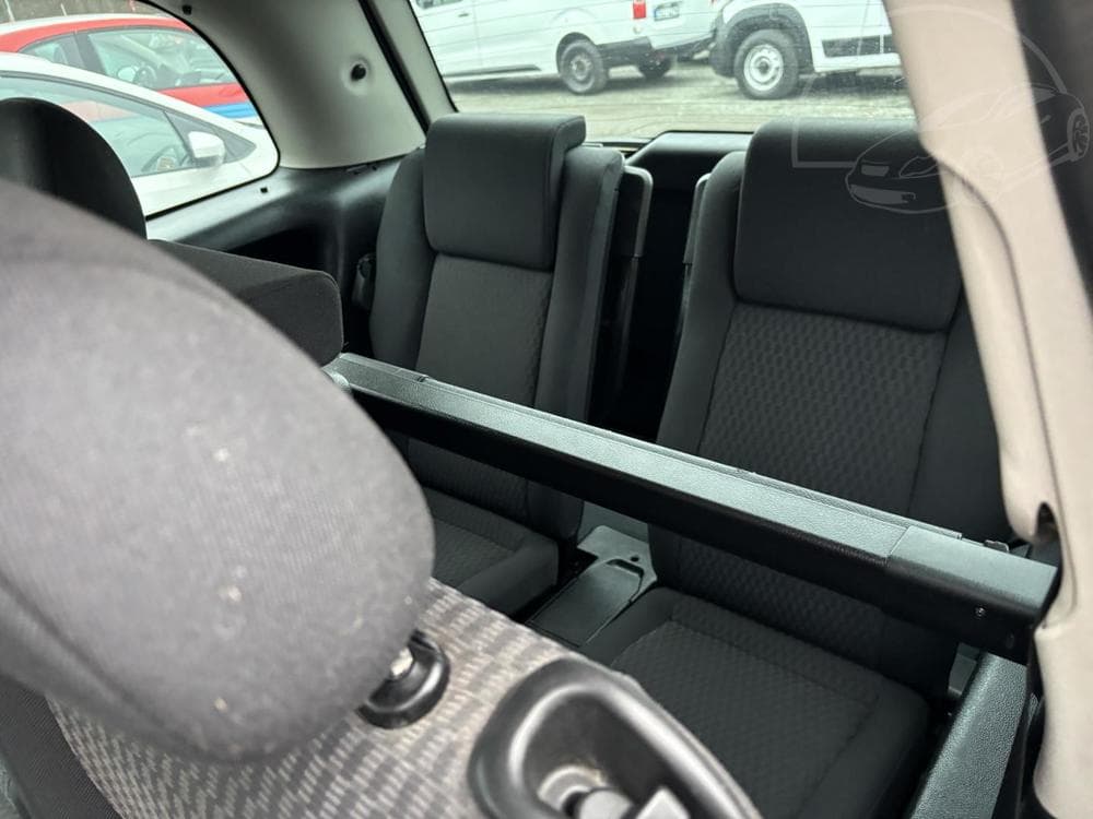 2003 Opel ZAFIRA - 11